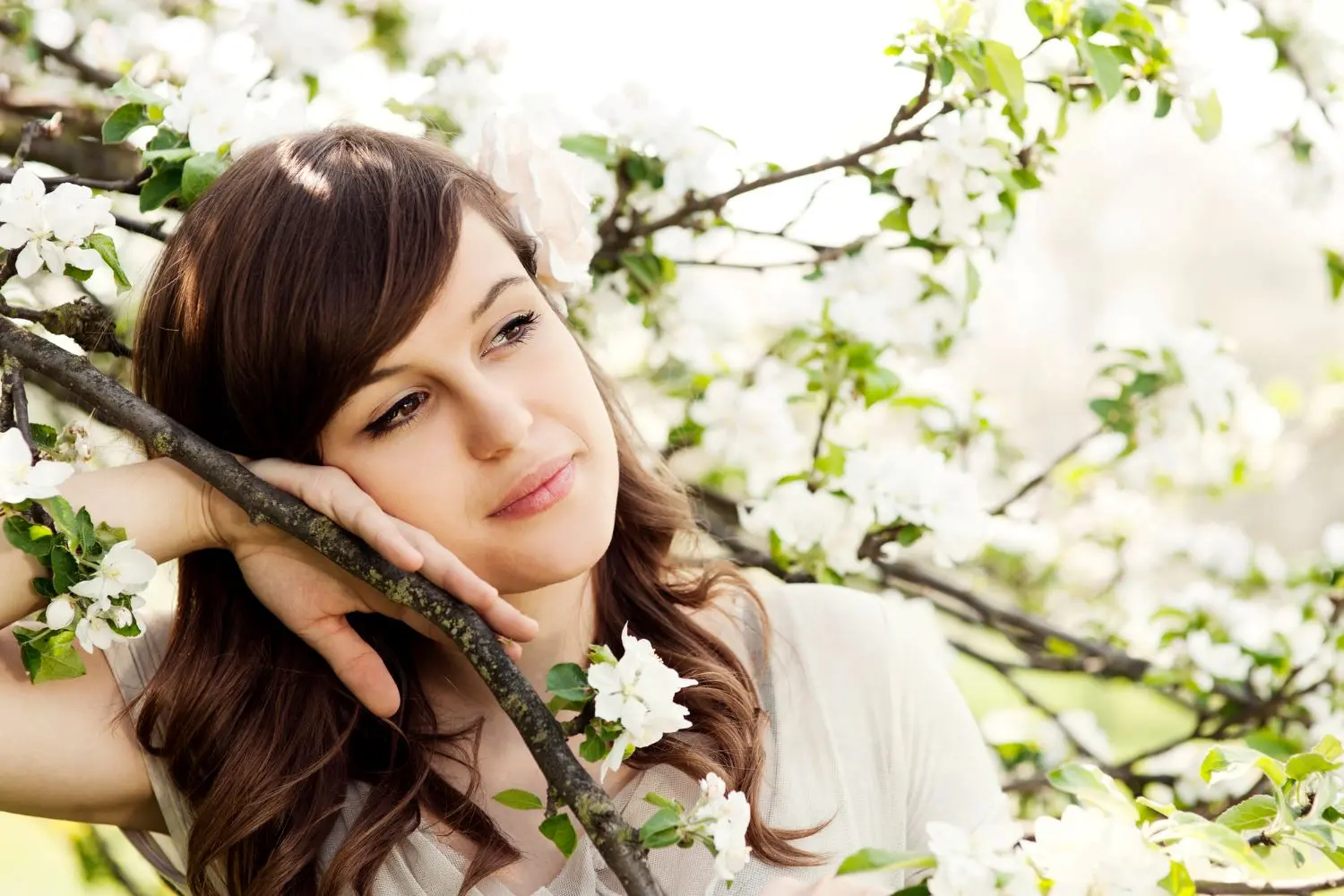Spring Glow: How to Refresh Your Skincare Routine for Warmer Weather with Korean Skincare
