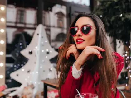 Party-Perfect Glam Makeup Looks for December Celebrations