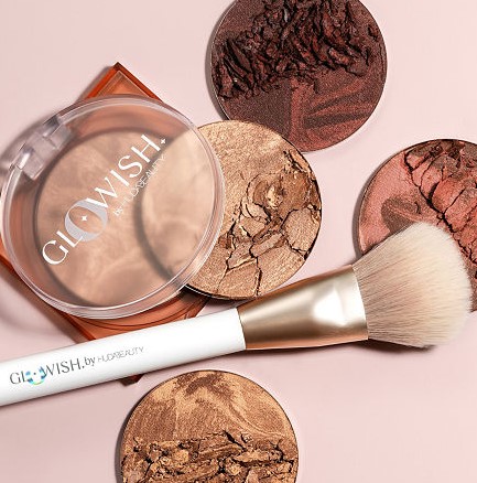 Huda Beauty GloWish All Over Face Powder Brush