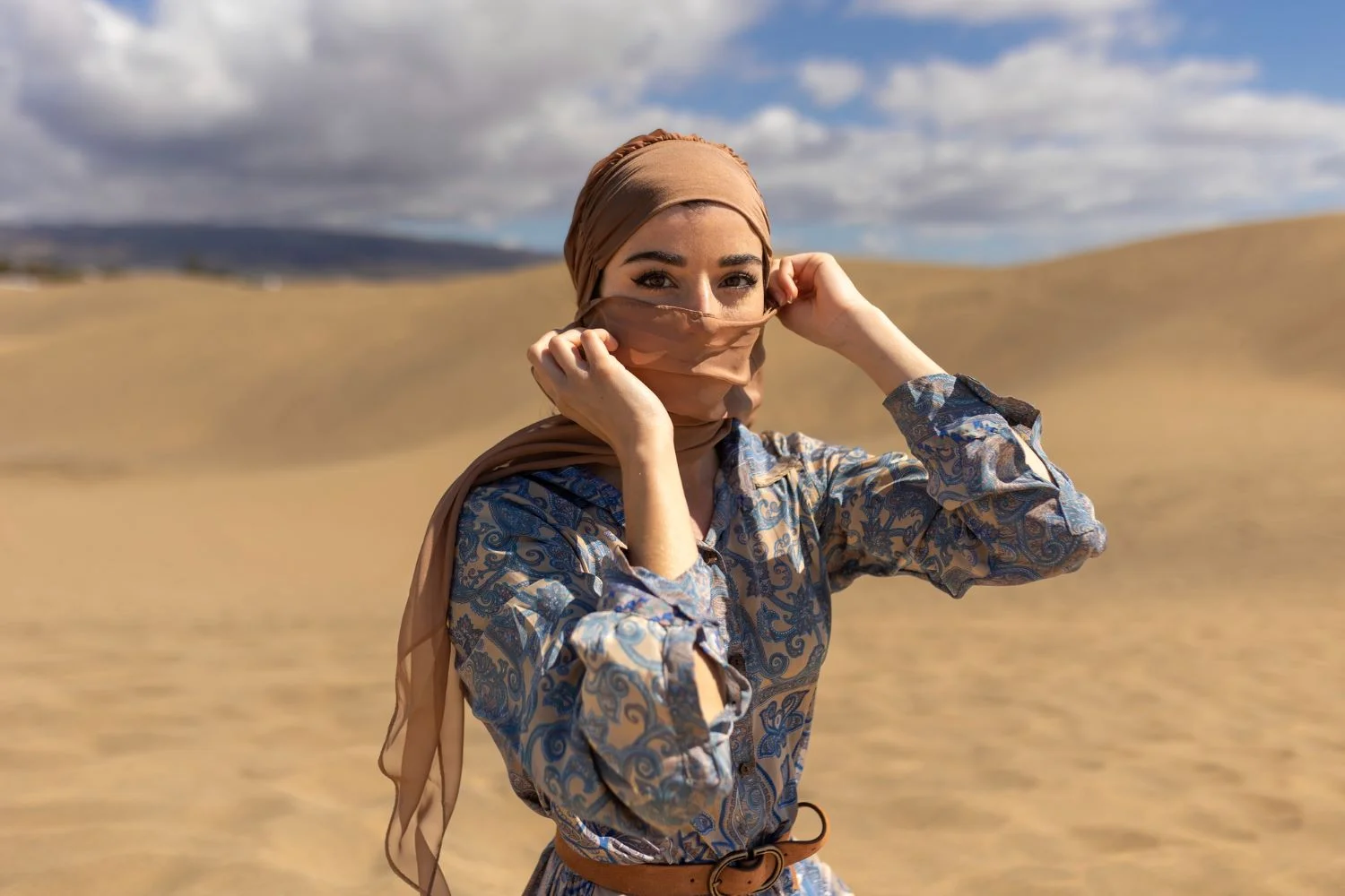 GlowNGo Desert Spring Defense Protecting Skin from Heat & Dust